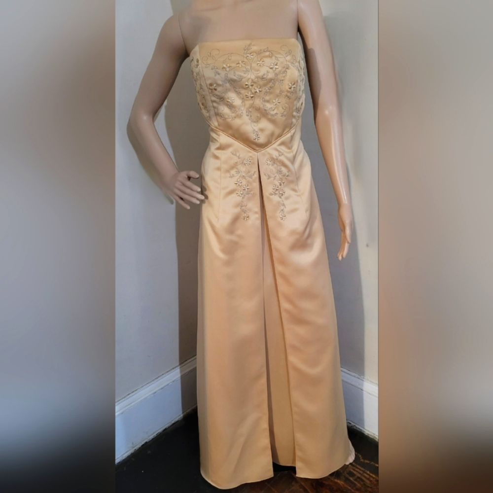 Prom Gold formal dress